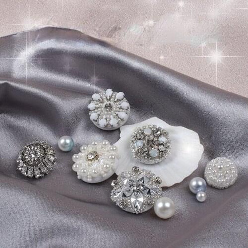 1pcs High-end Handmade Pearl and Rhinestone Buttons Hand-sewn Bead Buttons Coat Coats Decorative Buttons