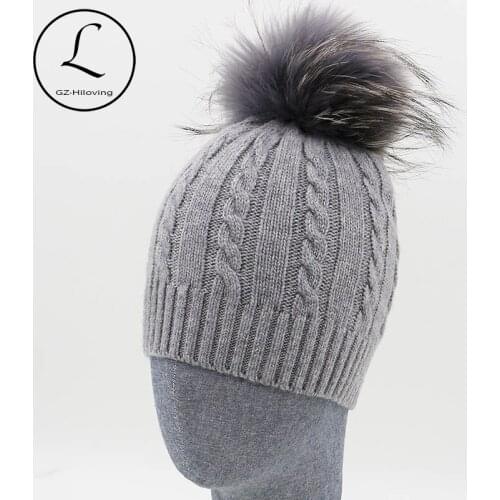 GZHILOVINGL Fashion Striped Winter Hats For Women Men Crochet Hat Real Raccoon Fur Pompom Autumn Beanie Cap Top Quality 16523H2