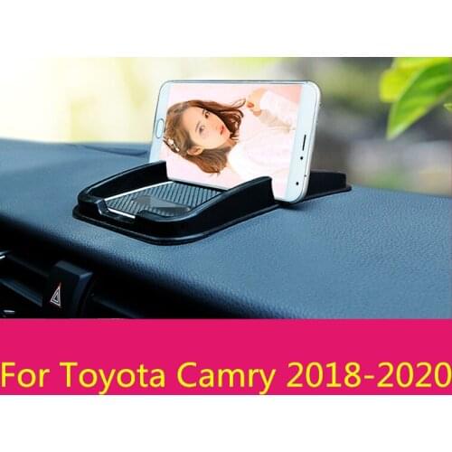 For Toyota Camry 8th Sedan 2018-2020 Car mobile phone anti-slip mat multifunctional silicone bracket car Accessories