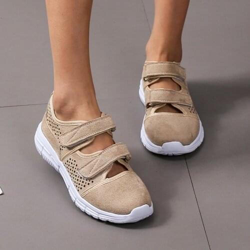 2020 Spring Female Breathable Sneakers Sexy Round Toe Thick Bottom Flat Shoes Women Casual Shoes Ladies Mesh Flat Shoes