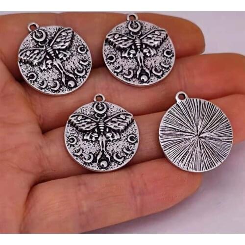 Hzew 5pcs new moon skull pendant moon phase with moth occult witch goth jewelry pendant charm for women man Accessories