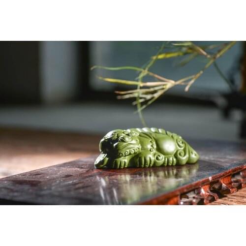 Tibetan /Tibet /Nepal zisha yixing carved tea play carving lion statues Decoration toy tea pet figures lucky brave troops status