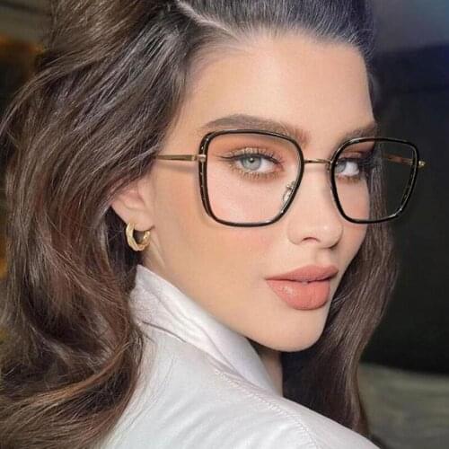 2021 New Fashion Hollow Square Anti-blue Glasses Frame Women Vintage Optical Transparent Eyeglasses Female Computer Spectacles