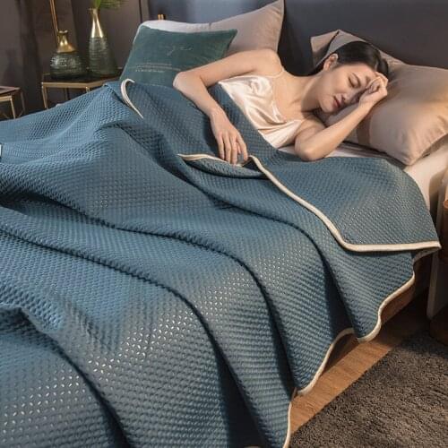 Cool Feeling Silk Summer Quilt Tencel Summer Cool Quilt Naked Sleeping Thin Quilt Adult Air-Conditioning Quilt Can Be Washed