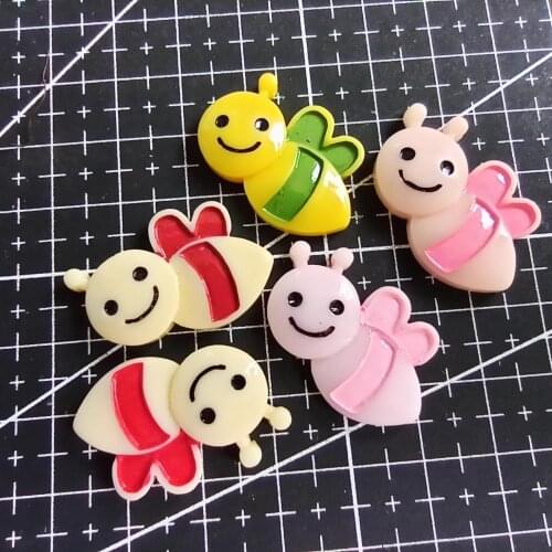 1pcs/lot Resin flat back bee 29mm Ornaments Micro landscape Ornaments Creative Home Gardening Decorations