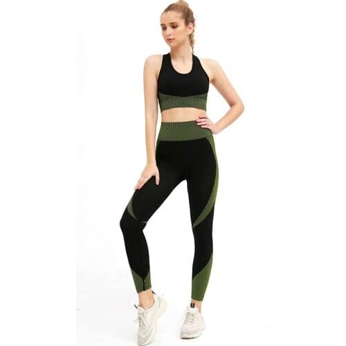 Seamless Yoga Sets New Knitted Hip-lifting Elastic Running Sports Yoga Clothing Two-piece/Three-piece Womens Sports Suit