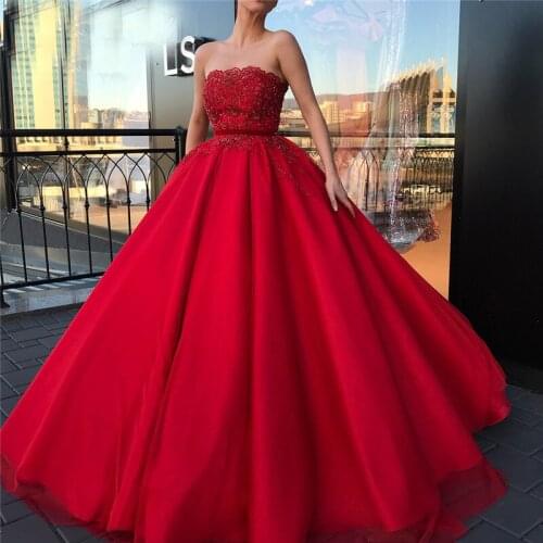 Red Appliques Beaded Ball Gown Prom Dresses 2021 Strapless Formal Evening Dress Ball Gown Robe De Soiree