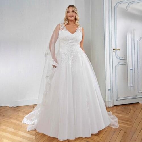 2021 New Plus Size Wedding Dresses V Neck Sleeveless A Line Bohemian Lace Beach Bridal Gown Bride Dress For Big Size