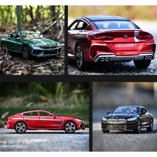 1:32 High Simulation Super Racing Sports Car M8 Alloy Car Model Ornaments with Sound and Light Toys for Children Gifts