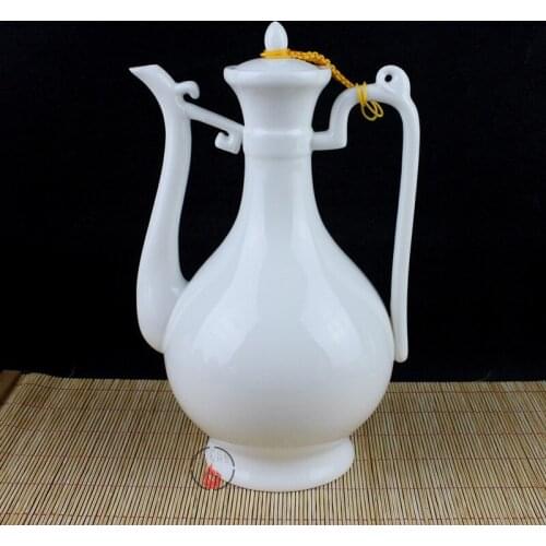 Retro Ceramics Pure White Chinese Flagon Tradition Retro Wind Home Friends Gathering Porcelain Liquor Flagon 550ml Hip Flasks