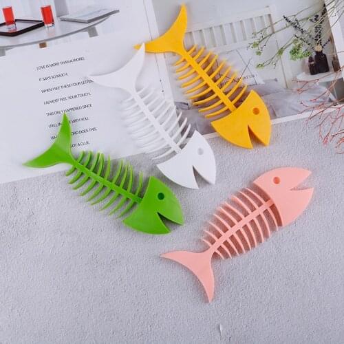 1Pcs Creative Soap Box Fish Bone Shape Holder Silicone Dish Box Saver Traveling Portable Dish Soap Shelf For Bathroom Kitchen