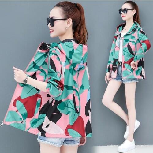 2021 New Womens Hooded Jacket Camouflage Sunscreen Summer Large Size Coat Female Loose Outwear Anti-UV Thin Jackets Tracksuits