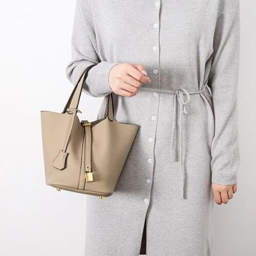 2020 New Fashion Genuine Leather Womens Handbag Elegant Ladies Shoulder Bags Popular Soft Bucket Shape Handbag Open Pocket