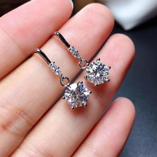 Huitan New Trendy Women Dangle Earrings AAA Round Cubic Zirconia Pendant Luxury Silver Color Wedding Accessories Elegant Jewelry