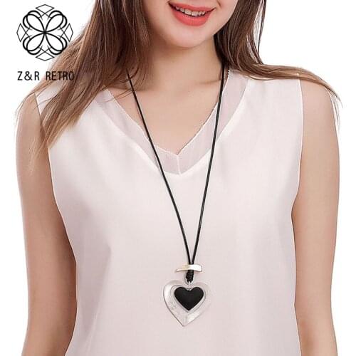 Vintage Love Heart Long Chains Collar Necklace 2021 Fashion Costume Jewelry for Women Trend Suspension Pendants Unusual Things