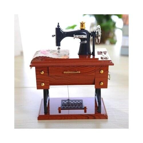New Classical Mini Eight Simulation Sewing Sky City Music Plastic Furnishing Articles Music Birthday Gift Box Machine 2021
