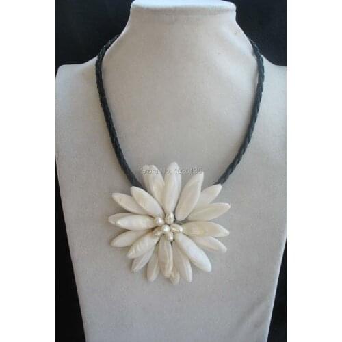Freshwater pearl and white shell flower neck 80mm 18inch wholesale bead gift nature FPPJ