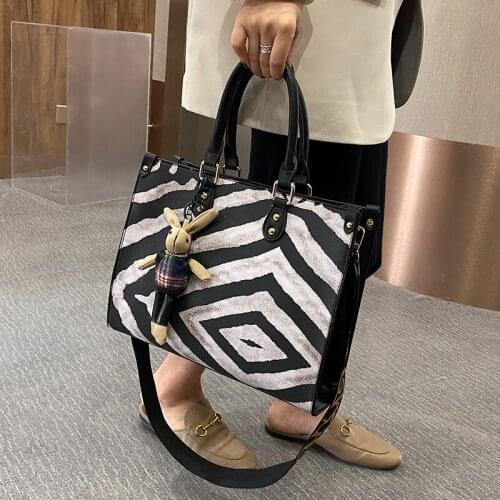 Classic Printed Pattern Handbags for Women 2020 New Fashion Single Shoulder Messenger Bags Ladies Fashionable Purses Louis Brand