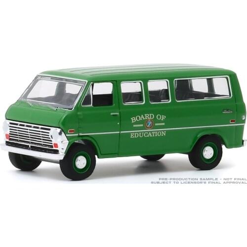 GreenLight 1:64 1970 Ford Club Wagon boutique alloy car toys for children kids toys Model original box