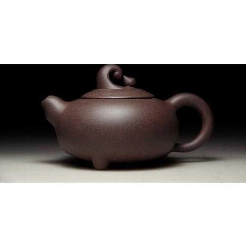 Liu Shaoming, a famous Yixing purple clay pot artist, is a handmade tripod purple clay teapot travel tea set gift