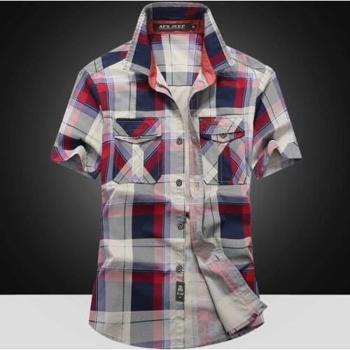 2021 Summer New Mens Casual Short Sleeved Shirt Loose Top Fashion Plaid Cotton Shirt Men Multi Pocket Lapel Short Sleeved