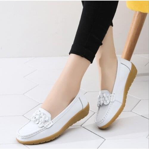 2021 Spring Genuine Leather Women Casual Shoes Fashion Breathable Slip-on Peas Massage Flat Shoes