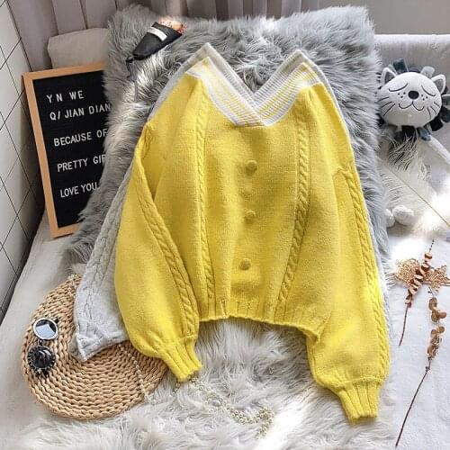 OMCHION V Neck Button Oversized Sweater Women 2020 Autumn Korean Loose Lazy Lantern Sleeve Thick Pullover Ins Warm Jumper LYT86