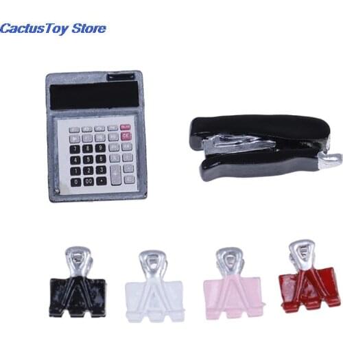 1 Set 1/12 Miniature Dollhouse Caculator & Clamp & Stapler Mini Studying Romm Stationery Funiture Decor Accessories Toy