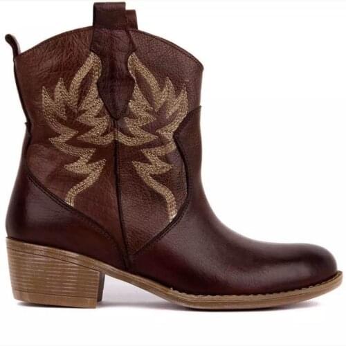 New 2020 hot style Martin boots embroidered short-tube wood heel mid-heel Martin boots Amazon foreign trade mid-tube women boots