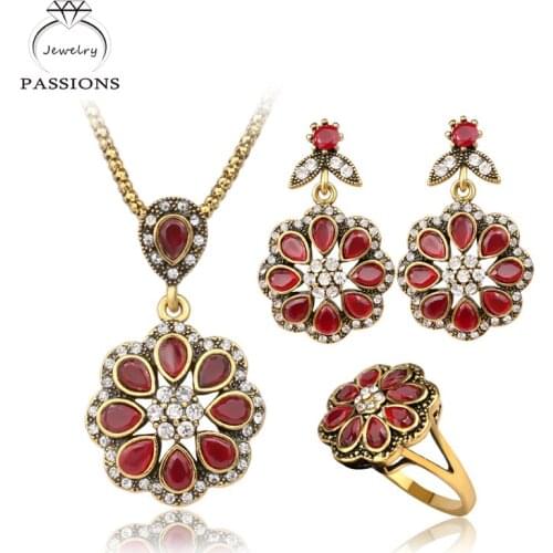 Hot Sale Antique Gold Color Bohemia Vintage Jewelry Sets Red Rhinestone Pendant Necklace Drop Earrings Big Rings Jewelry Sets