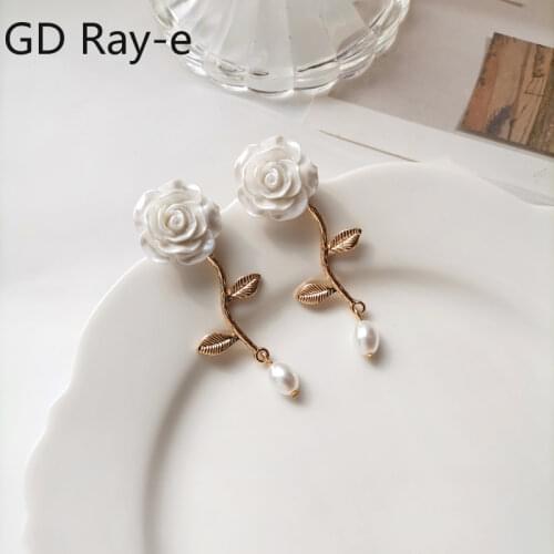 Womens French Romantic Rose Drop Earrings Vintage Sweet Pearl Earrings Fashion Delicate Girls Party Earrings 2104
