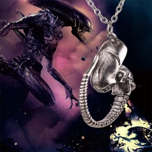 AVP Alien V Predator Covenant Necklace Alien Xenomorph Queen Prometheus Vintage Antique Silver Color Pendant Men Women Wholesale