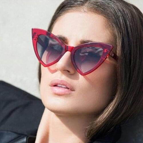 Classic Cat Eyes Sunglasses Womens Sexy Brand Designer Retro Big Frame Transparent Sun Glasses Female Fashion Red Eyeglasses