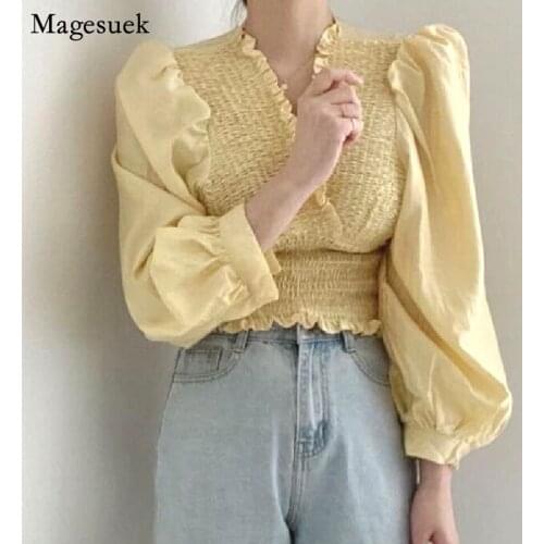 Chic French V Neck Puff Sleeve Shirt Women Autumn Pleated Lace Up Slim Blouses Women Casual Vintage Cotton Shirts Tops New 16041