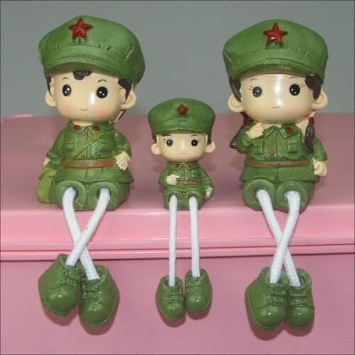 The resin doll doll hanging creative Home Furnishing family of three car ornaments jewelry handicrafts gift set