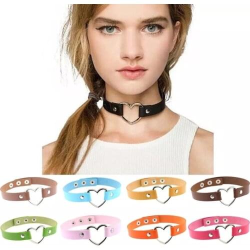 Trendy Sexy Punk Gothic Leather Heart Studded Choker Necklace Vintage Charm Round Collar Necklaces Women Clavicle Jewelry Gift