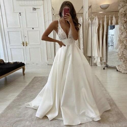 MYYBLE Satin Wedding Dresses V-Neck Lace Appliques Buttons Custom Made A-Line Wedding Gowns 2020 Bride Dress Vestido De Noiva