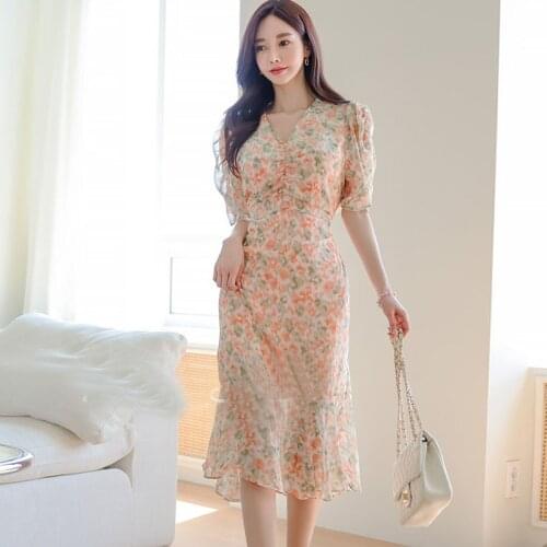 Fashion Korean Vintage Puff Sleeve Mermaid Midi Party Dress Ladies Elegant Robe Casual V-Neck Folds Floral Print Beach Dress