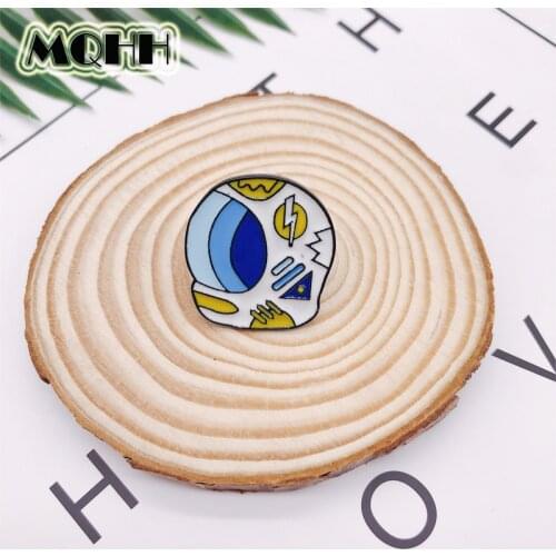 Creative Cartoon Blue Planet Astronaut Helmet Lightning Enamel Brooch Alloy Badge T-shirt Bag Pin Accessories Women Jewelry Gift
