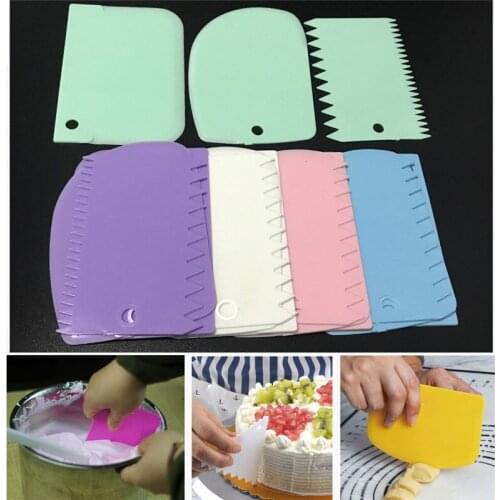 Diy Baking Appliance New Scraper Tooth Shape Three Piece Set Cake Cream Plastic Cutter Kitchen Tool