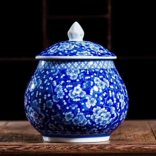 Traditional Chinese Style Classic Jingdezhen 250gTea Caddy Box White and Blue Porcelain Sealed Kung Fu Tea Jar Storage Canister