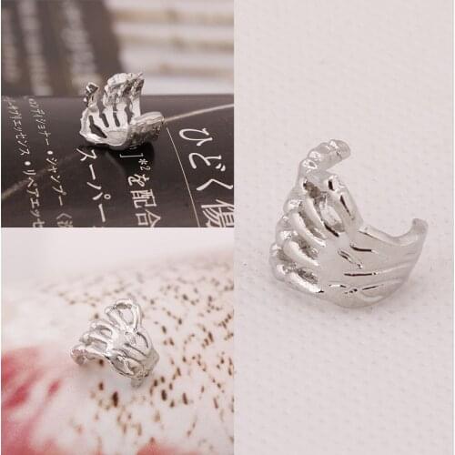 Skeleton Claw Clip Earrings For Women Teens Girls Hip Hop Trendy Punk Claw Bone Statement Earring Clips Fashion Jewelry Gifts