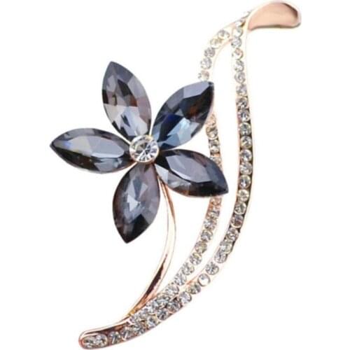 Rhinestone Flower Brooches For Women Simple Design Fashion Jewelry Wedding Pin And Brooch Bijouterie Broches Gift