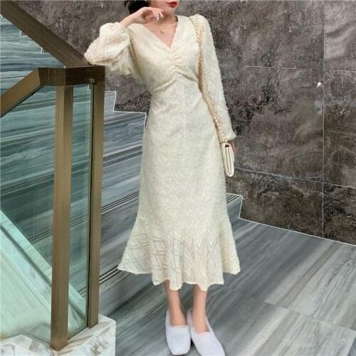 French Retro V-Neck Mermaid Dress Women Lantern Sleeve Spring Tassel Fairy Long Dress Lace Up Sexy Elegant Party Dress Slim B663