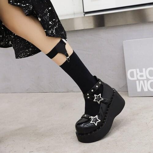 2021 Fashion Women Shoes Round Toe Gothic Patent Leather Black Female Pumps Metal Buckles Ladies Single Punk Platform Shoes