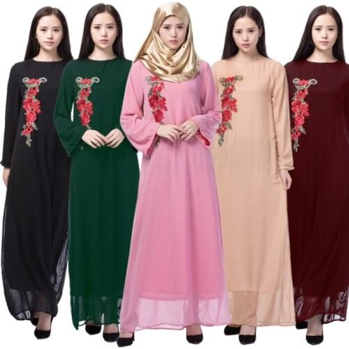 2021 new Muslim Womens Dress Ethnic Style Embroidered Long Sleeve Long Skirt Girl Clothes in spring summer and Autumn