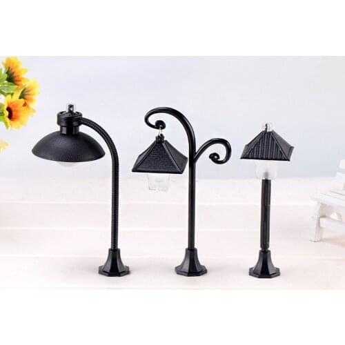 Cute Dollhouse Miniature Resin Street Light Road Garden Lamp Lantern Micro Landscape Mini Garden Home Decor Miniatures DIY Doll