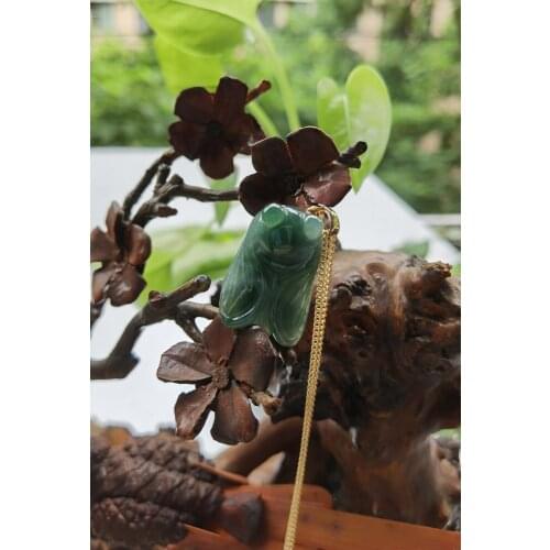 Natural emerald jade cicada pendant Jadeite Emerald necklace charm jewelry fashion amulet lucky gift for men and women