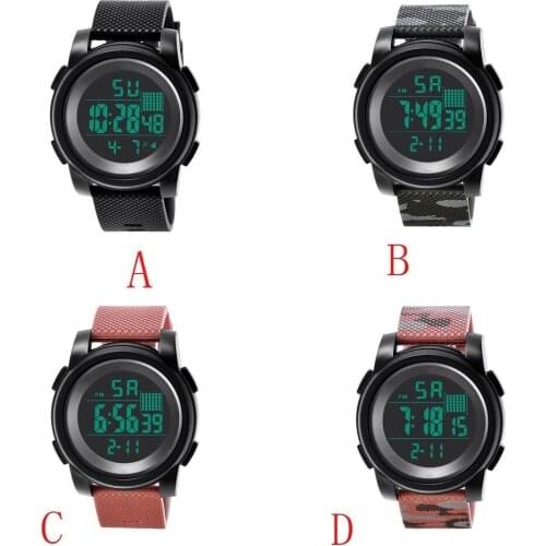 Mens leather sports watch Fashion High-End Multi-Function 30M Sports Waterproof Electronic Watch relog inteligente de mujer WD5