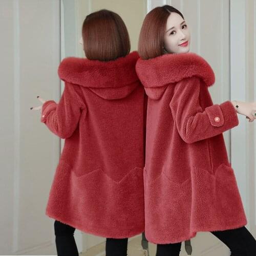 Womens Composite Long Fur Coat Drop Shoulders Particle Down Collar Hooded Sheep Shearing Coat 2021 Parkas for Women Winter W69